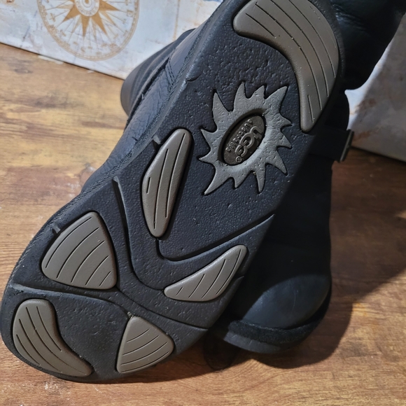 Women's UGG Kensington Mid Calf Moto Style Sheepskin Lined Black Leather Boots. - Picture 7 of 11